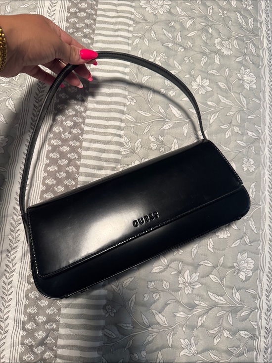 Guess Handbags - 🚨 SOLD 🚨 GUESS Black Patent Shoulder Bag